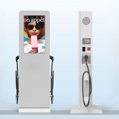 La stazione di carico DDW-AD5501S 1920x1080 2500nits di pubblicità di Digital dell'automobile grigia a 55 pollici del contrassegno impermeabilizza antinebbia