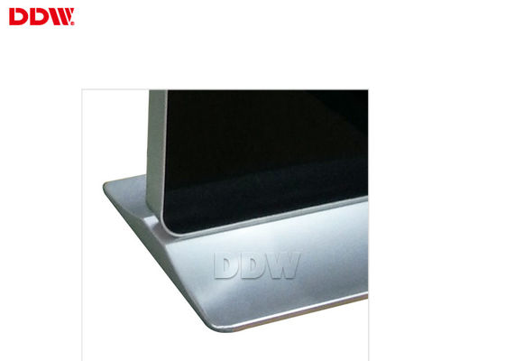 Pidocchi informativi del chiosco 500 di colore del touch screen reale a 82 pollici dell'affissione a cristalli liquidi Tft