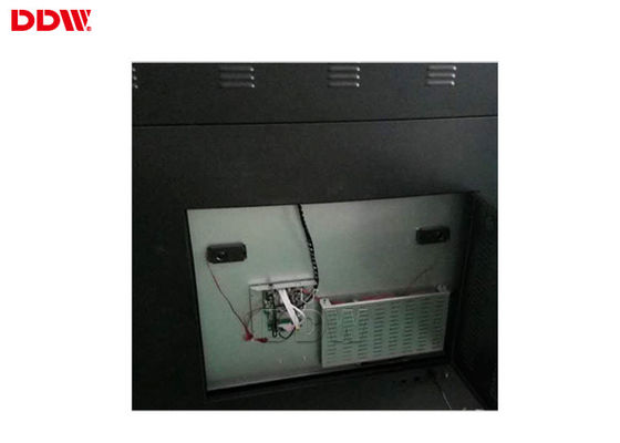 IP65 impermeabilizzano l'isolato a 49 pollici DDW-AD4901S 500nits di Digital del contrassegno del touch screen all'aperto del chiosco