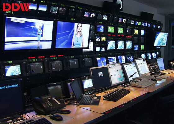 La grande video parete dell'interno del CCTV con 2 l'input di X HDMI, DVI ha introdotto, VGA ha introdotto