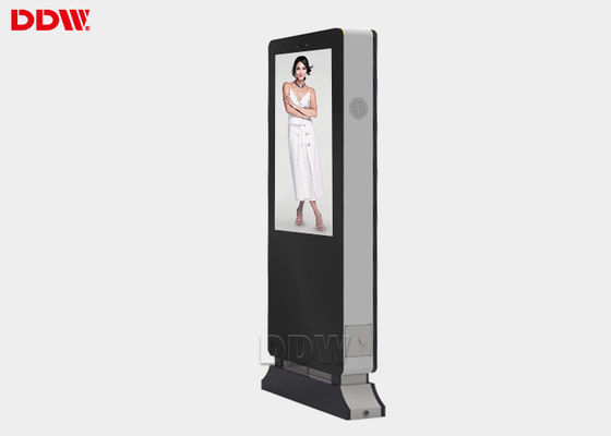 2000 Nits 55" Chiosco di segnaletica digitale all'aperto con sistema di raffreddamento dei ventilatori